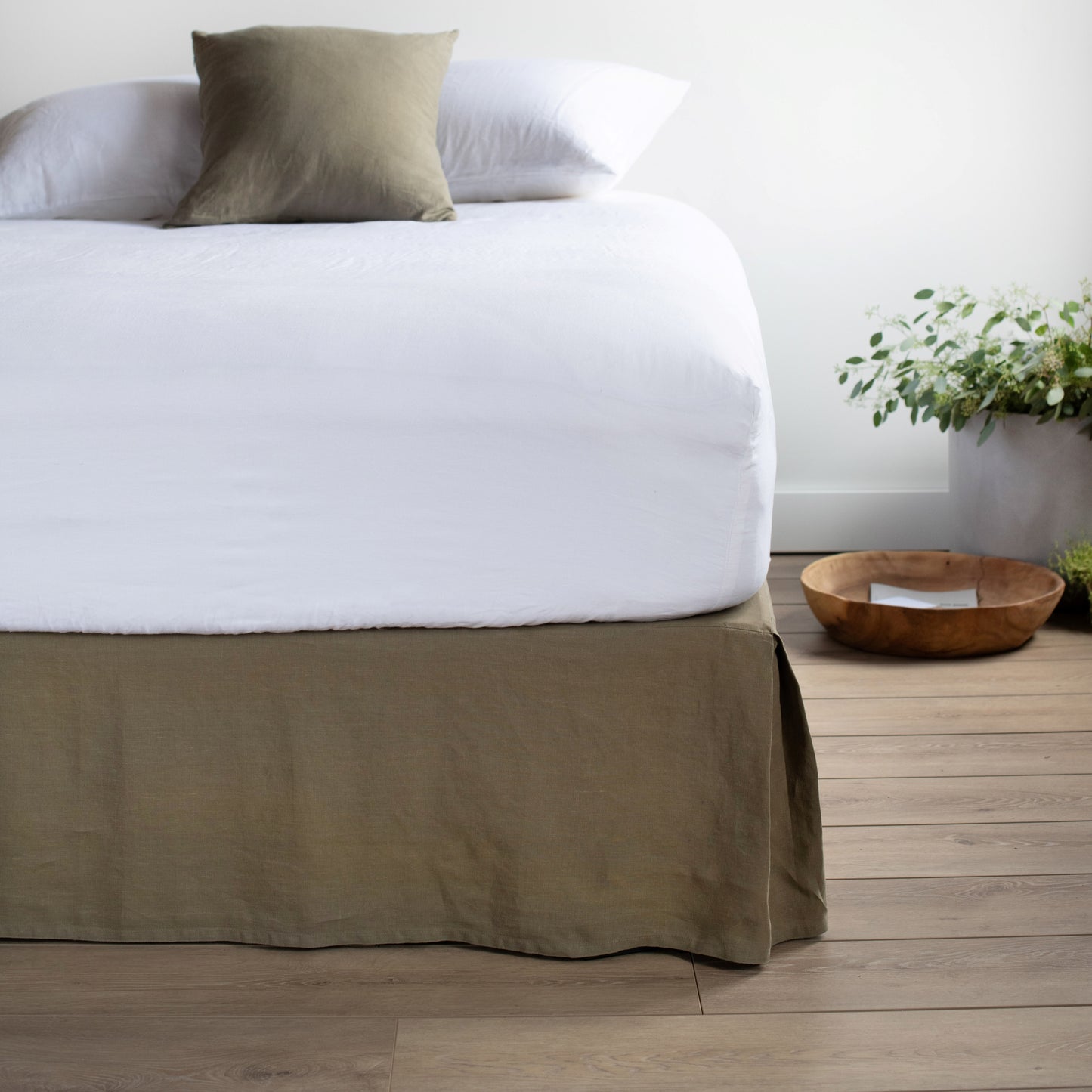100% French Linen Bedskirt