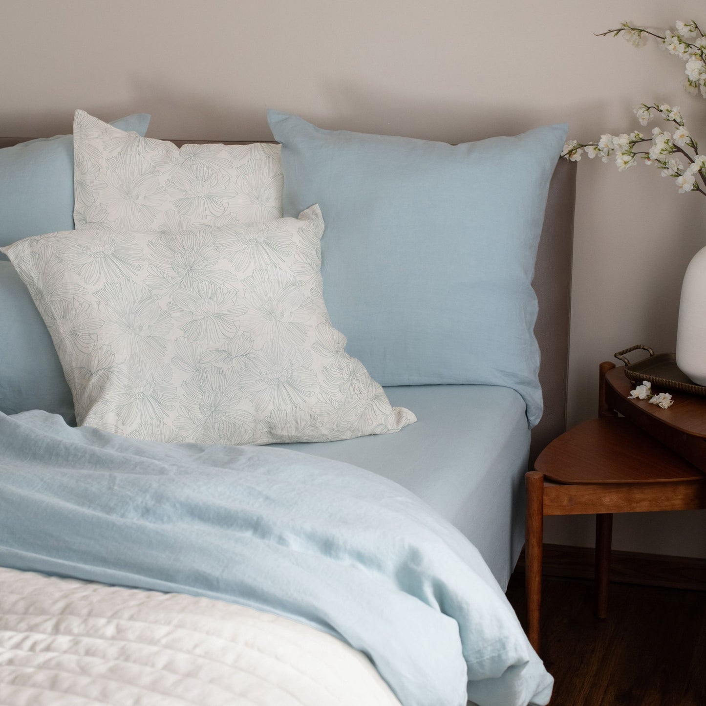 20" x 20" French Linen Pillow with Removable Sham