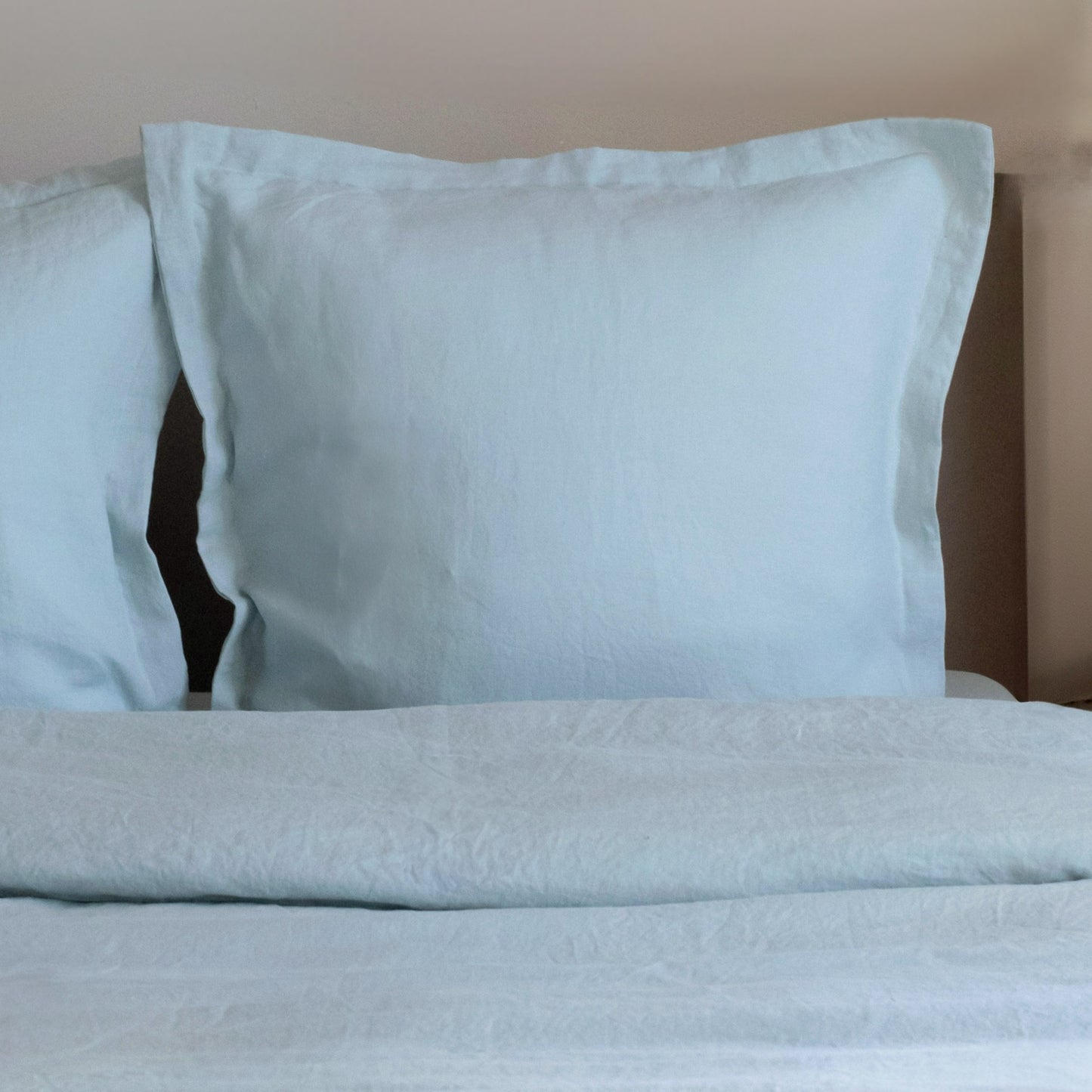 26" x 26" French Linen Euro Pillow with Flange