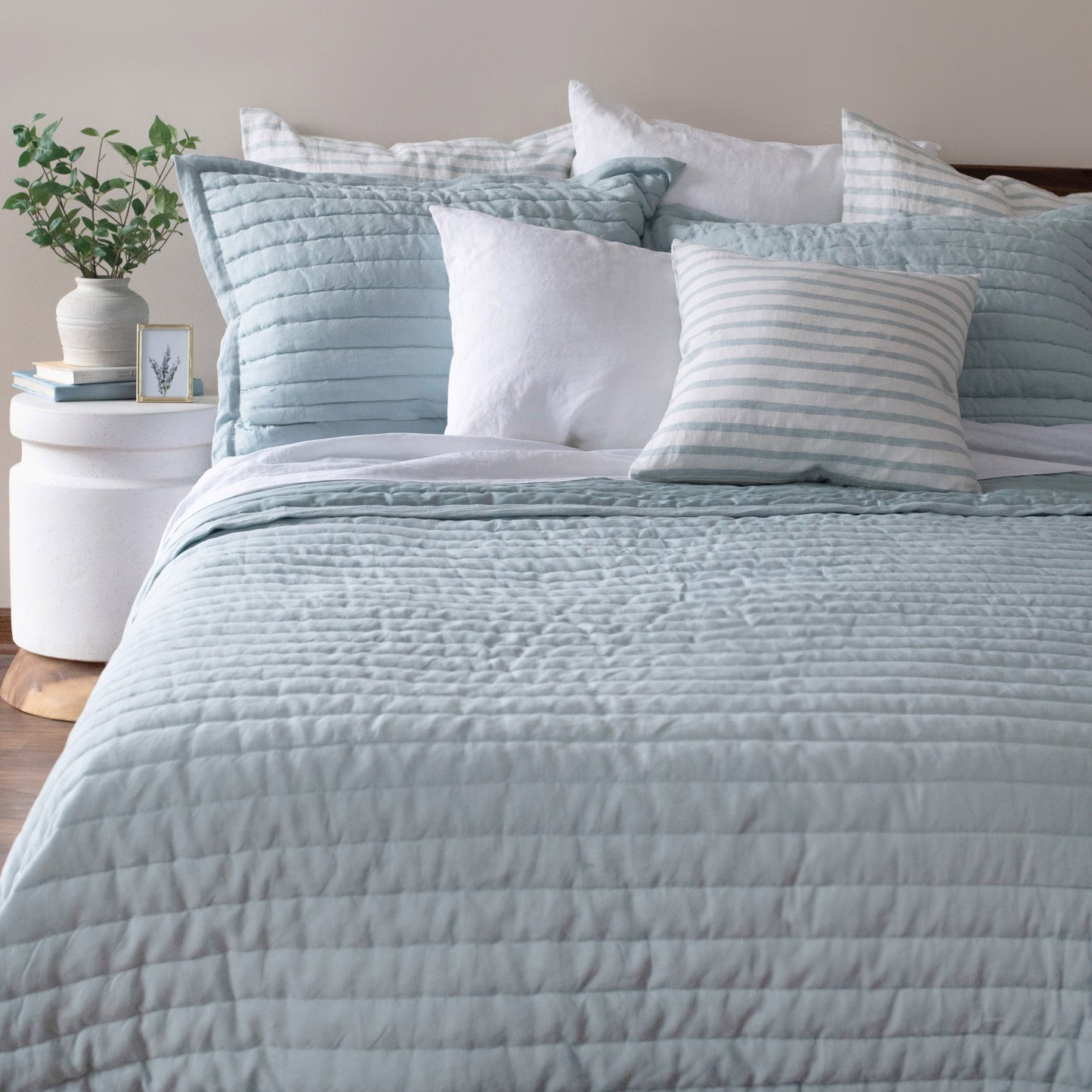 20" x 20" French Linen Pillow with Removable Sham